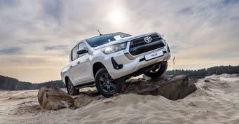 От мотора до мультимедиа: Об изменениях в Toyota Hilux 2020 года рассказал автоэксперт