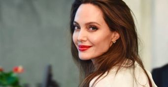 Избавилась от контроля матери: Дочь Анджелины Джоли переехала к отцу и резко передумала менять пол