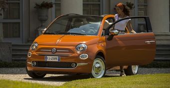 В Европе начались продажи спецверсии Fiat 500 Anniversario