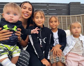 Сейчас у Оксаны Самойловой и Джигана четверо прекрасных детишек\Источник: Instagram samoylovaoxana