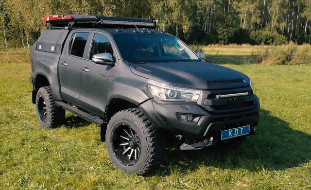 Фото: Toyota Hilux, источник: Скриншот с YouTube-канала «Журнал 4×4 Club»