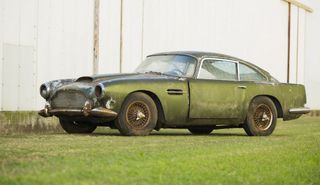 Найден Aston Martin за $500 000, брошенный в лесу штата Массачусетс 
