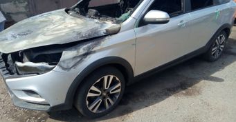 «Авто сгорело на ходу»: Об опасном «косяке» LADA Vesta предупреждают владельцы