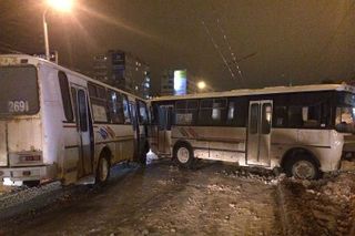 В Уфе в ДТП попали два пассжирских автобуса, есть пострадавшие