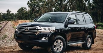 Стоит ли экономить на «Крузаке»: В сети обсудили «за» и «против» перехода на газ для Toyota Land Cruiser 200