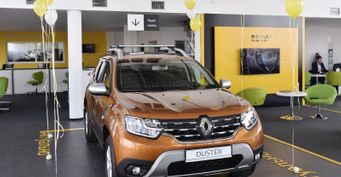 «Уровень лицемерия зашкаливает»: Renault в Сети уличили в обмане покупателей