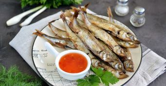 Печёная мойва в панировке: Из мелкой рыбёшки в главное блюдо