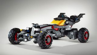 Chevrolet собрал из кубиков Lego Бэтмобиль в натуральную величину