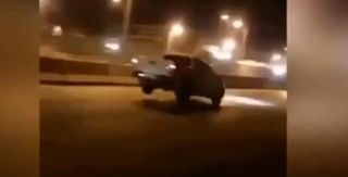 В Саудовской Аравии «невидимый» лежачий полицейский заставляет «летать» машины и автобусы