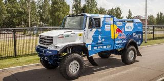 «Камаз-Мастер» представила новый гоночный капотный грузовик