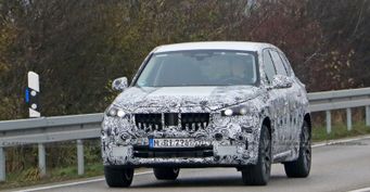 Гибридный BMW X1 2023 замечен на тестах: Свежие подробности