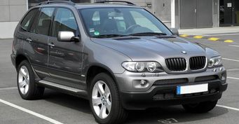 «Посадка как в КАМАЗе, разгон как на Солярисе»: Обзорщик остался недоволен подержанным BMW X5