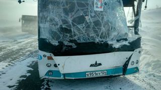 В массовом ДТП в Красноярском крае пострадало 12 человек и погибла девушка