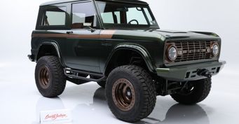 Рестомод Ford Bronco 1976 года продали почти за 200 000 долларов на аукционе в США