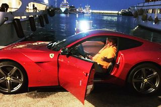 Фото: Алексей Потапенко в Ferrari. Источник: joinfo.ua