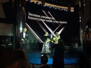 В Москве открылся концептуально новый салон Mercedes-Benz