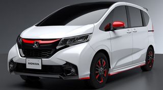 Honda представит кастомные версии минивэнов Freed и Step WGN