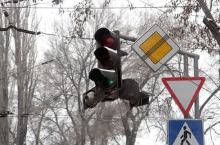 В Кемерово из-за поломки светофора произошло ДТП