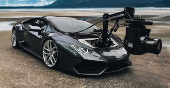 Lamborghini Huracan превратили в самую большую камеру в мире