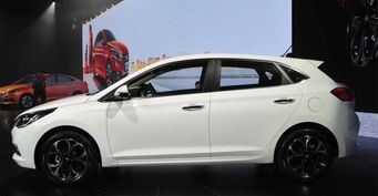 Обновлённый хэтчбек Hyundai Solaris выходит на рынок Китая