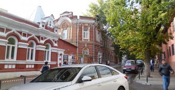 Две Ереванские улицы на город: Как редактор на Hyundai Sonata «проклял» дороги Ростова-на-Дону