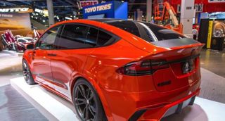 На SEMA 2016 появилась «хэллоуинская» версия Tesla Model X
