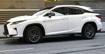 Компания Toyota зарегистрировала название семиместного Lexus RX