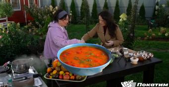 Лариса Гузеева научила хозяйку из Подмосковья готовить «Нарядный томатный суп»