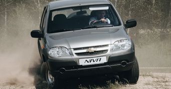 Владелец 14-летней Chevrolet Niva за 70 000 рублей поделился восторгом: «Такая крутая тачка, такая лялька!»