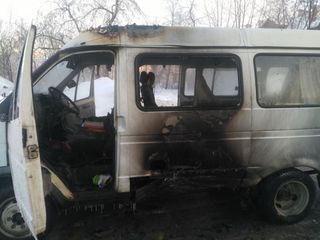 «ГАЗель» с рабочими загорелась после ДТП с иномаркой в Новоуральске