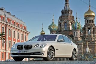 BMW в России с 25 сентября поднимает цены на автомобили