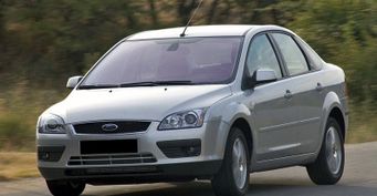Ржавчина — это хорошо: Проблемы «вторичного» Ford Focus за 300 тысяч рублей показал перекупщик