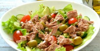 Рецепт из Кето-диеты: Салат с тунцом и авокадо