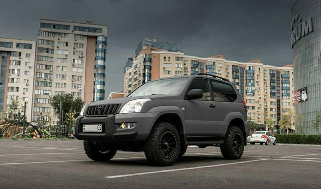 Фото: тюнингованный Toyota Land Cruiser Prado 120, источник: Instagram @pradoclub.kz