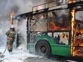 В Омске сгорел троллейбус