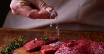 В фарш и шашлык: Зачем добавлять соду к мясным блюдам