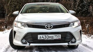 Подержанные Toyota Camry на 6% популярнее новых моделей
