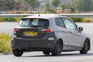 Трехдверный Ford Fiesta 2018 замечен на тестах