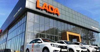 «Сервис – жирный минус»: Владельцы автомобилей LADA обсудили прохождение ТО у дилеров