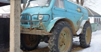 «Я бы вместо Нивы купил»: В сети удивились минивэну-внедорожнику на базе ГАЗ-66 и двух тракторов